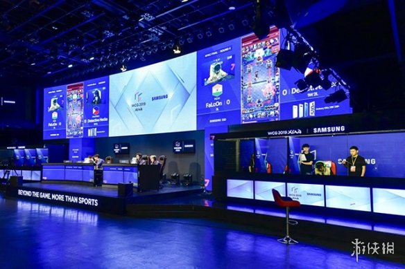 中展现了强 中展现了强