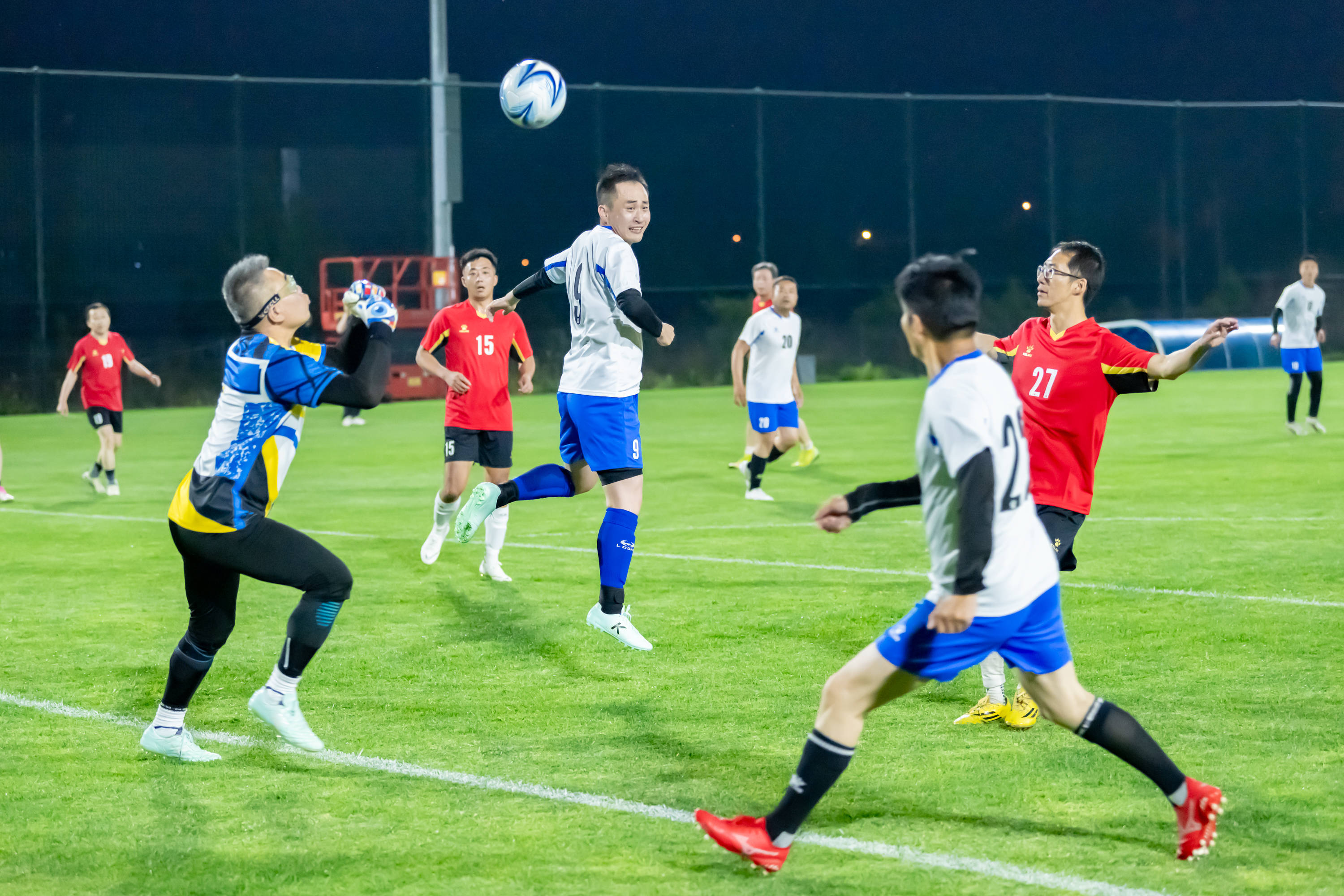 在占优时依 在占优时依