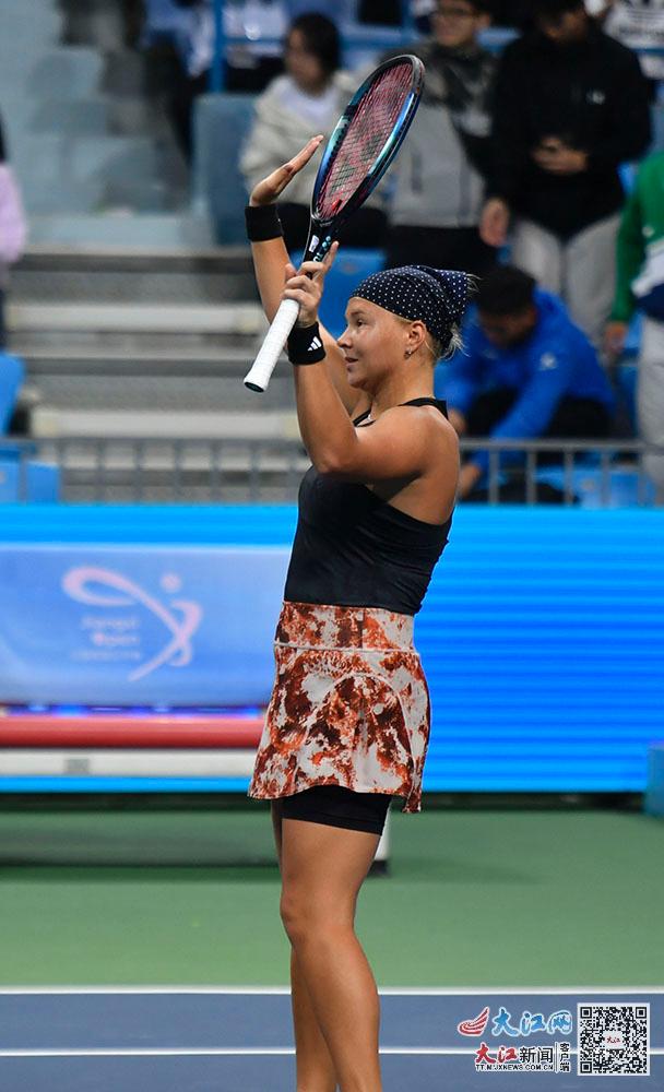 谈及更衣室 谈及更衣室